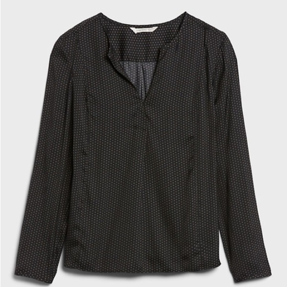 Banana Republic Tops - NWT Banana Republic Essential Popover Top Black Dot Size Medium